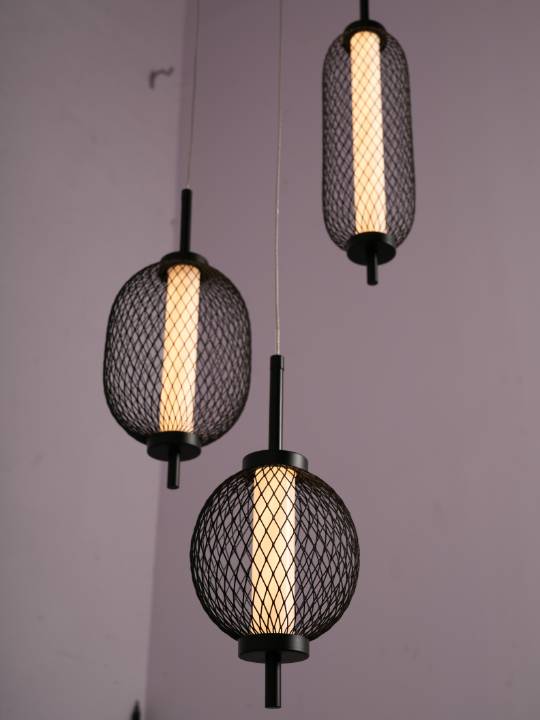 Obsidian Halo – 3-Light Mesh Chandelier in Matte Black Finish