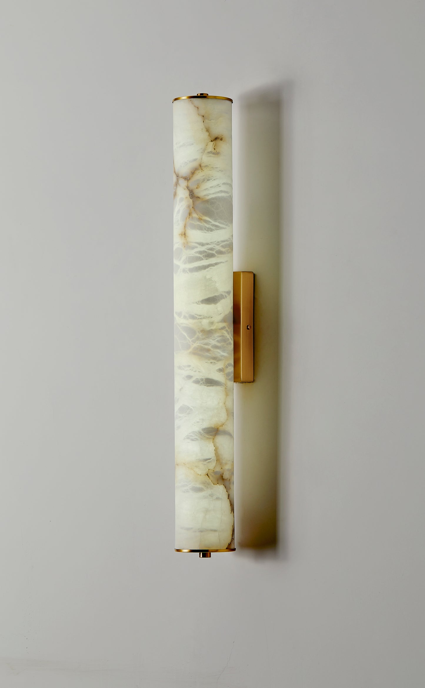 Spanish Alabaster Wall Light with Antique Brass Finish – 9W LED