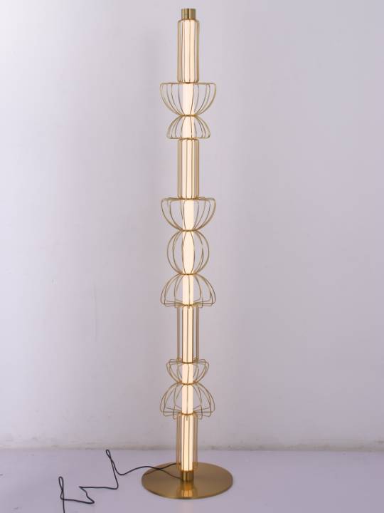 Minimalist Brass Floor Lamp – Dimmable LED, 24W
