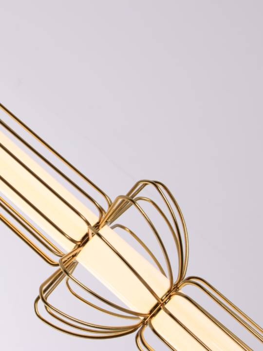 Brass Lumen – Dimmable Vertical Pendant with Acrylic Diffuser