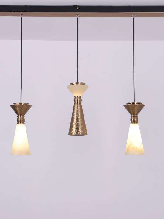 Alba Stratos – Linear Alabaster Pendant Light in Matte Gold