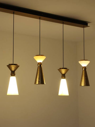 Alba Stratos – Linear Alabaster Pendant Light in Matte Gold