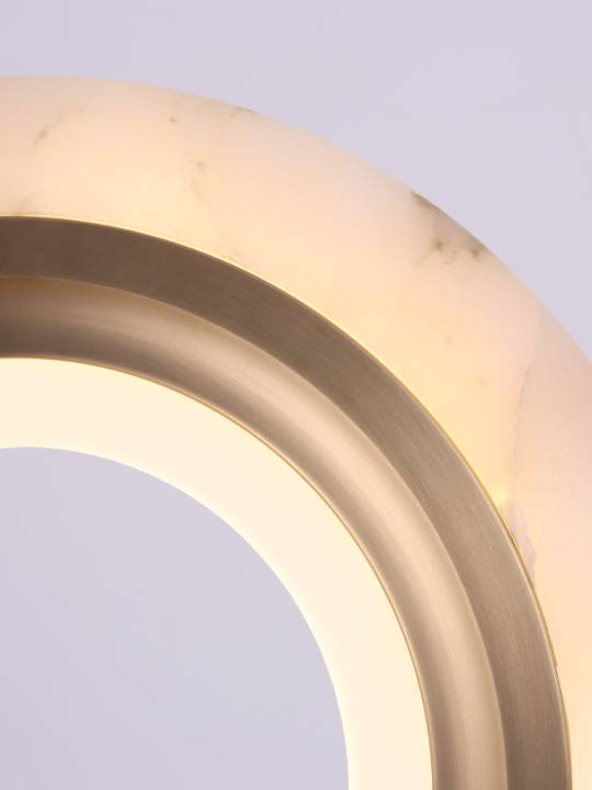 Alba Column – Vertical Alabaster Pendant in Matte Gold