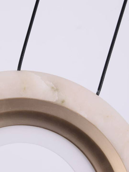 Alba Column – Vertical Alabaster Pendant in Matte Gold