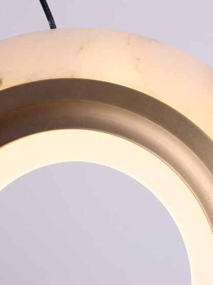 Alba Column – Vertical Alabaster Pendant in Matte Gold