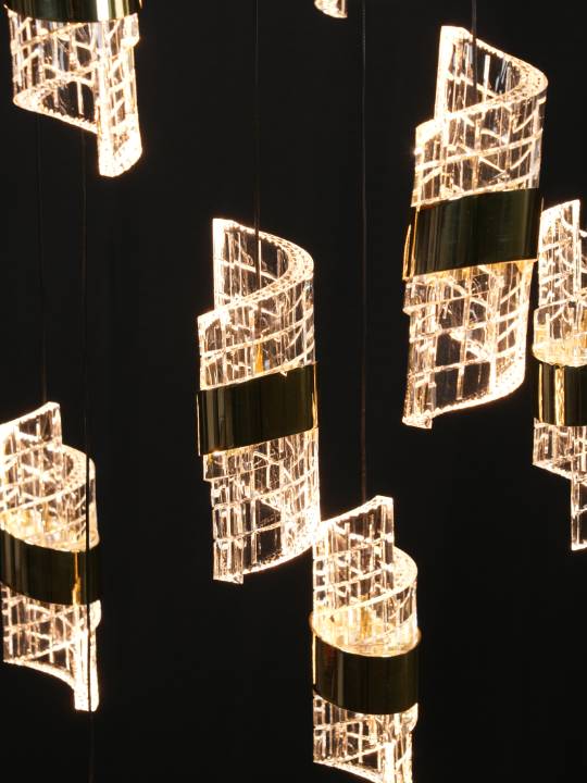 Helix Drop – 9-Light Spiral LED Chandelier with Dual-Tone Finish