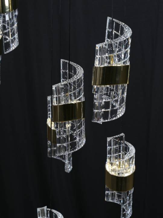 Helix Drop – 9-Light Spiral LED Chandelier with Dual-Tone Finish