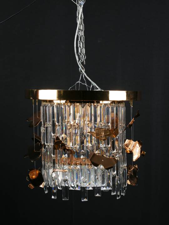 Regalia Grand – 18-Light Crystal Chandelier in Gold Finish