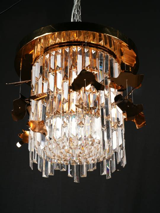 Regalia Grand – 18-Light Crystal Chandelier in Gold Finish