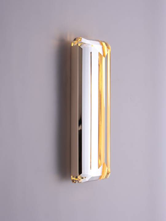 Gold Crystal Wall Light – Vertical K9 Crystal Design (7W)